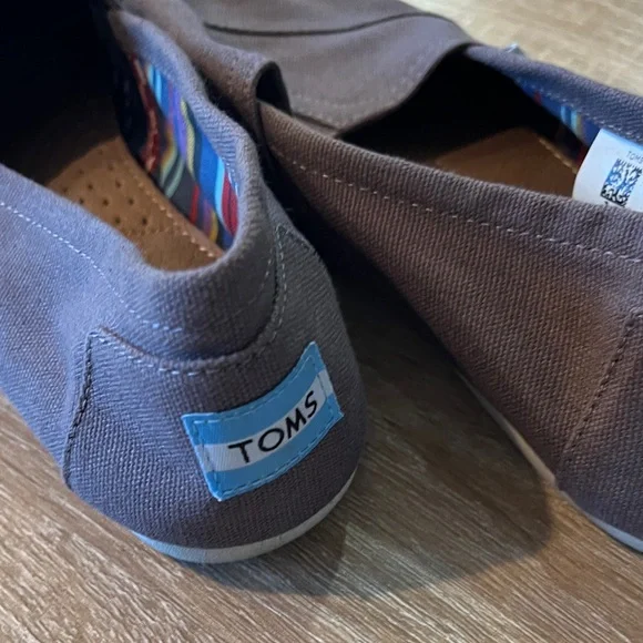 Toms Brown Canvas Flats - Picture 5 of 5